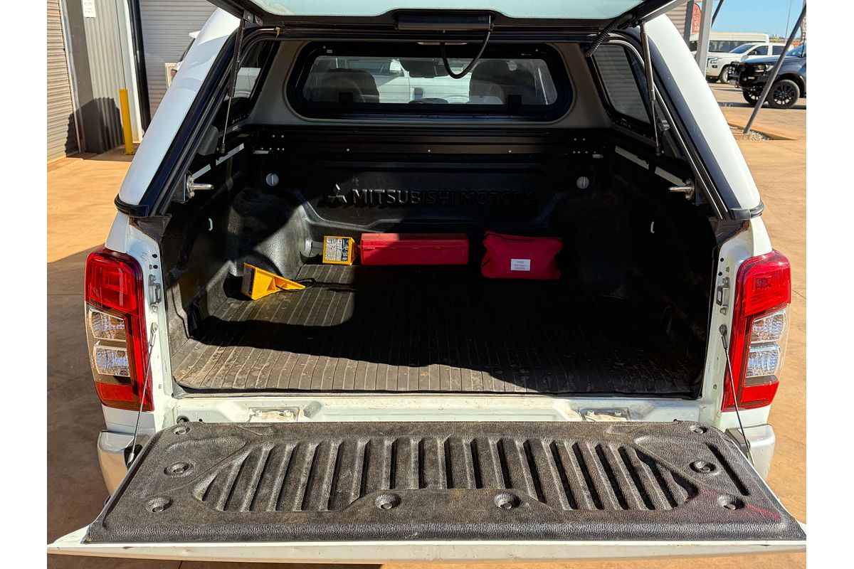 2019 Mitsubishi Triton GLX+ MR 4X4