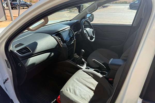2019 Mitsubishi Triton GLX+ MR 4X4