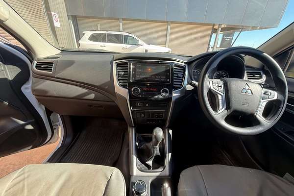 2019 Mitsubishi Triton GLX+ MR 4X4