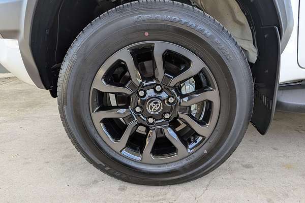2024 Toyota Hilux Rogue 48V GUN126R 4X4