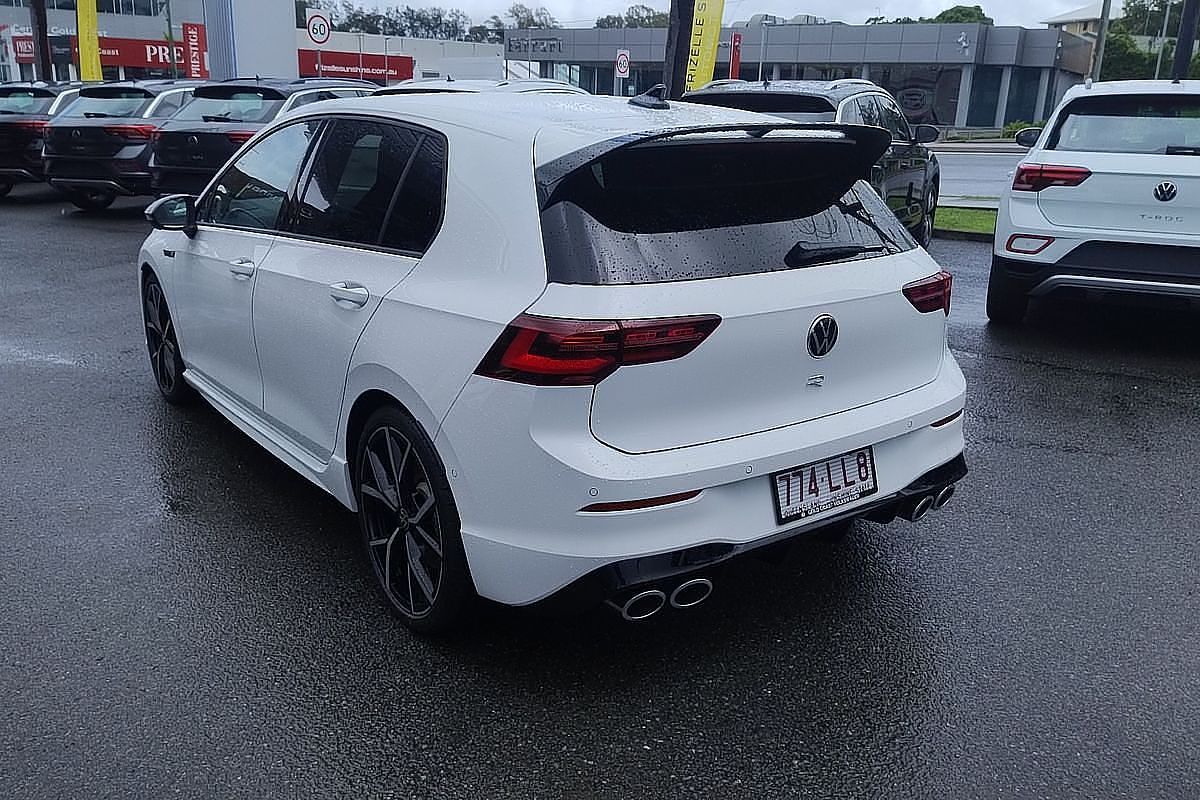 2024 Volkswagen Golf R 8