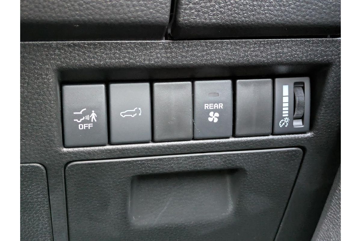2025 Isuzu MU-X LS-T