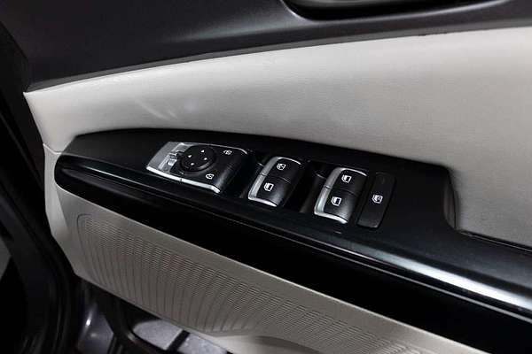 2021 Kia Carnival S KA4