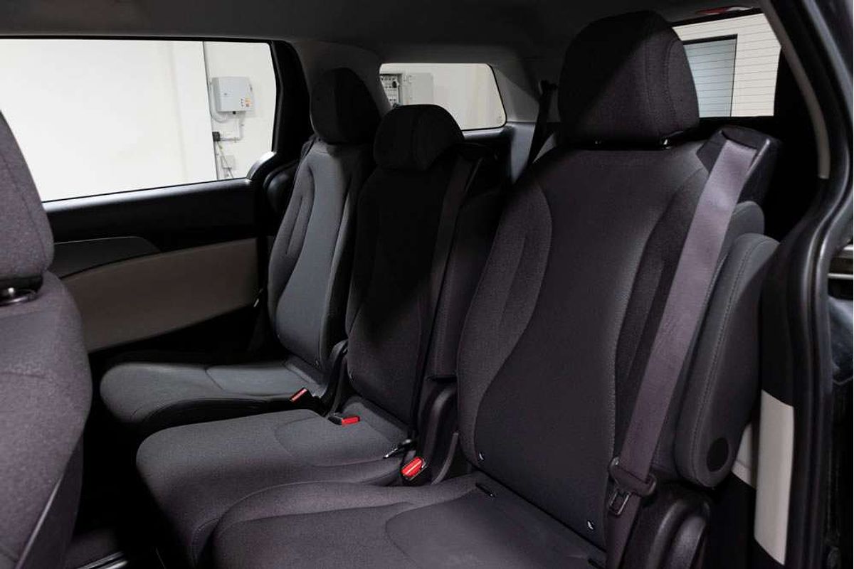 2021 Kia Carnival S KA4