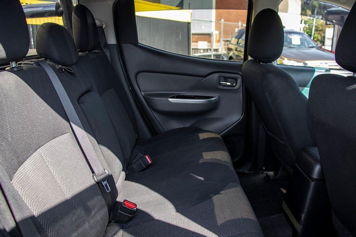 2015 Mitsubishi Triton GLS MQ 4X4