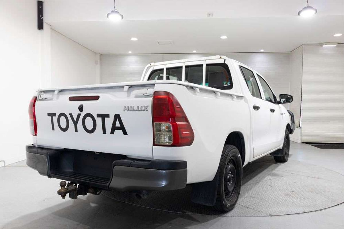 2017 Toyota Hilux 4x2 Workmate 2.4L T Diesel Manual Double Cab