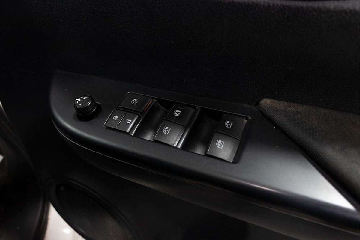 2017 Toyota Hilux Workmate GUN122R Rear Wheel Drive