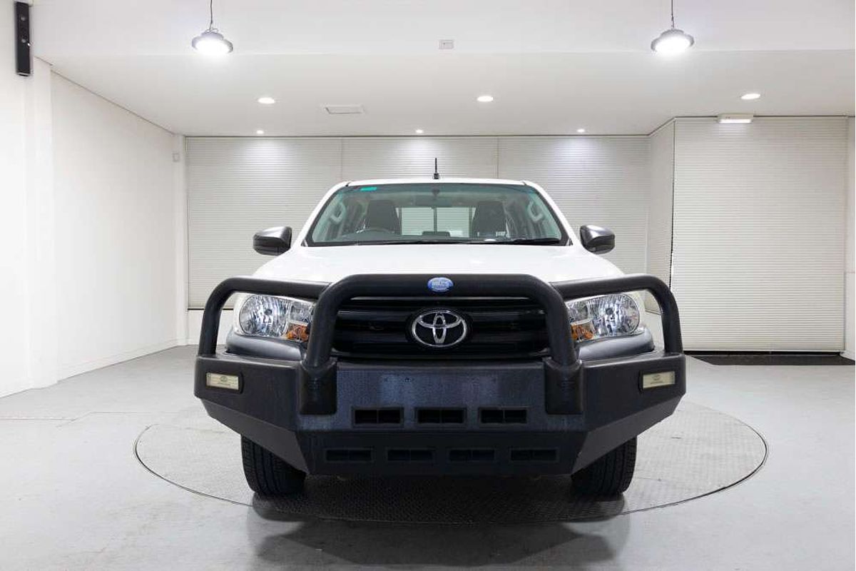 2017 Toyota Hilux 4x2 Workmate 2.4L T Diesel Manual Double Cab