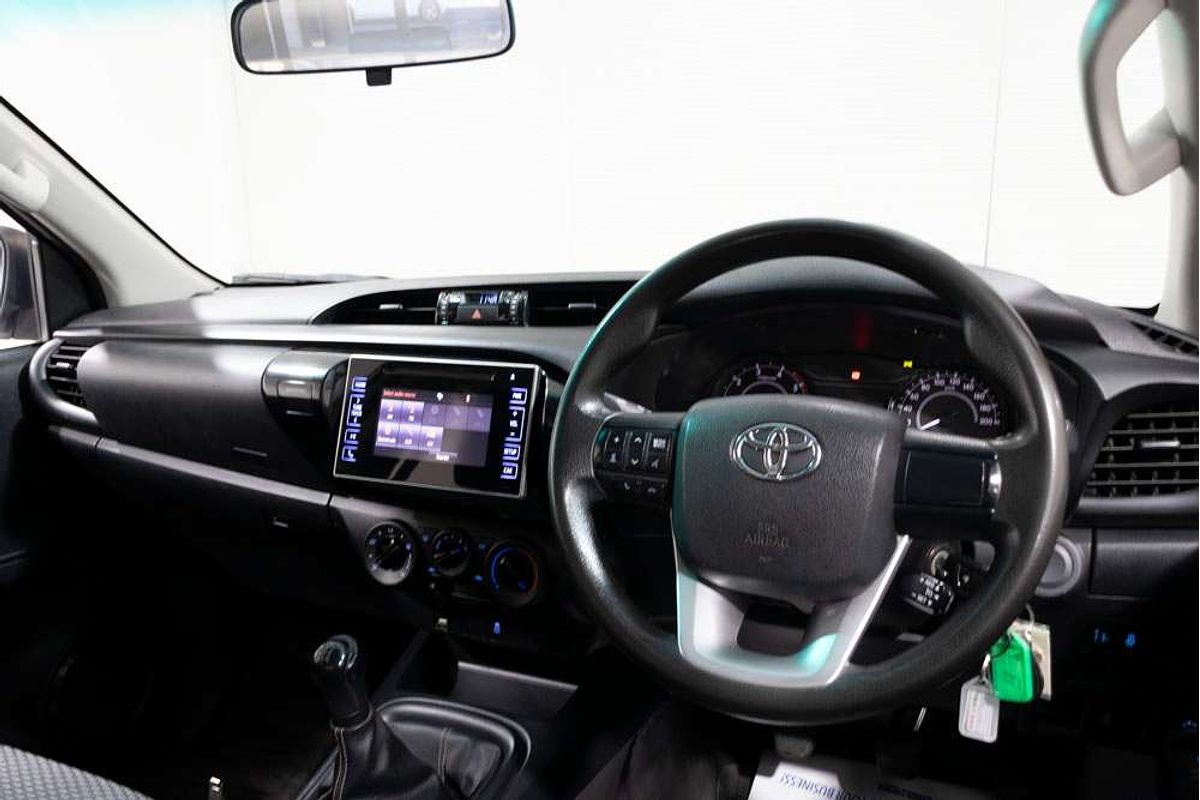 2017 Toyota Hilux 4x2 Workmate 2.4L T Diesel Manual Double Cab