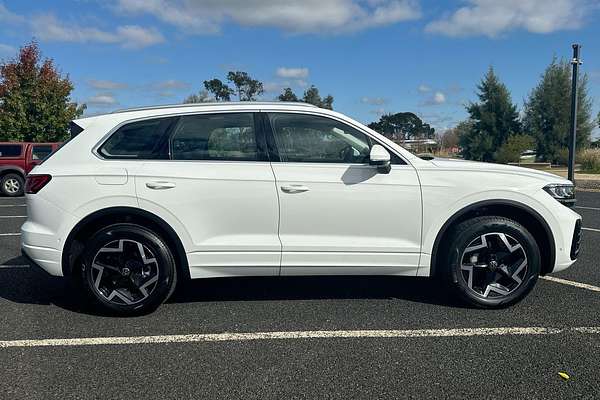 2024 Volkswagen Touareg 170TDI RC