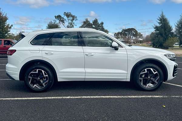 2024 Volkswagen Touareg 170TDI RC