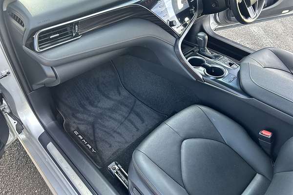 2020 Toyota Camry SL