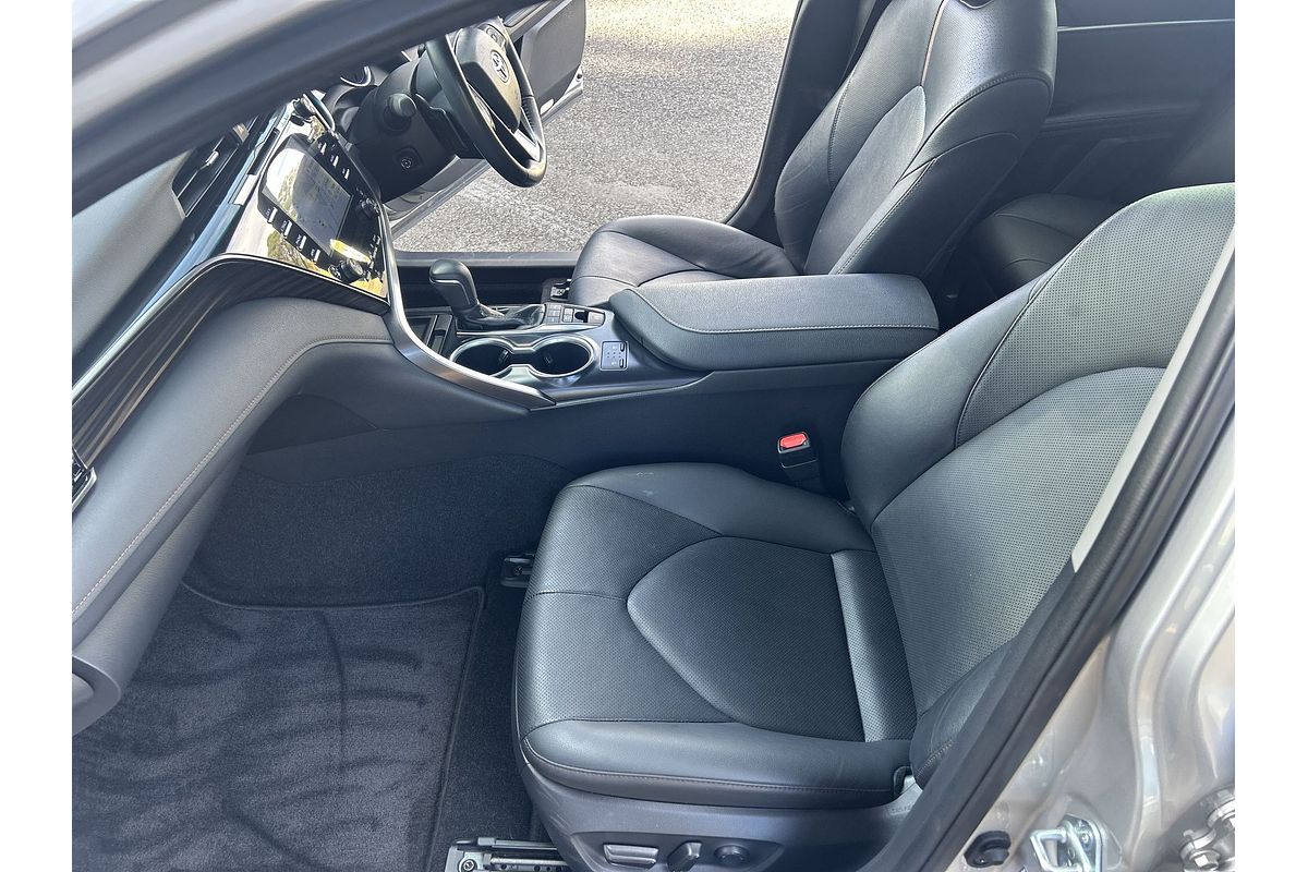 2020 Toyota Camry SL