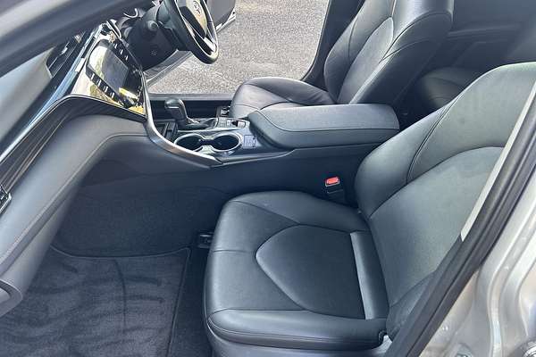 2020 Toyota Camry SL