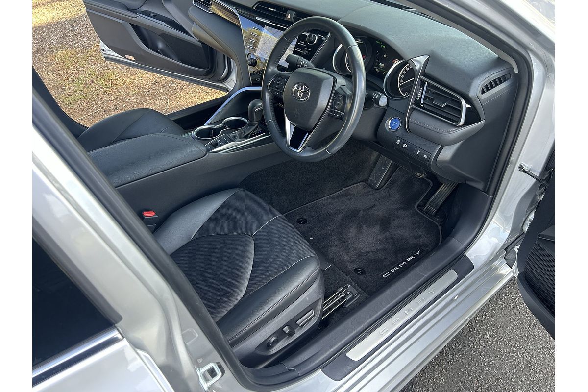 2020 Toyota Camry SL