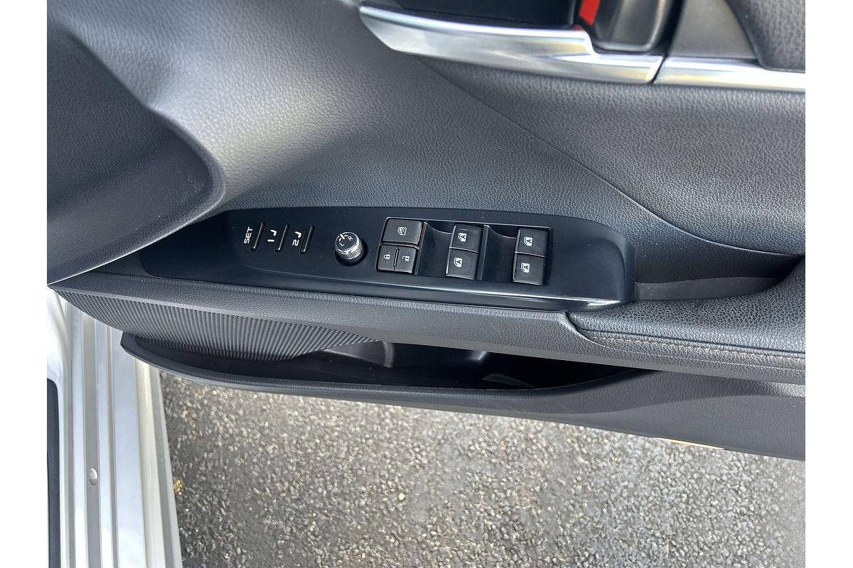 2020 Toyota Camry SL