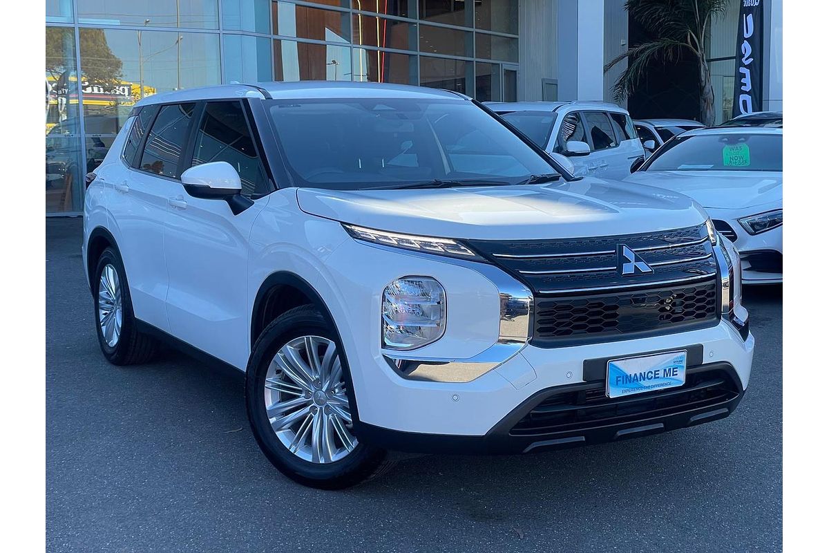 2022 Mitsubishi Outlander ES ZM