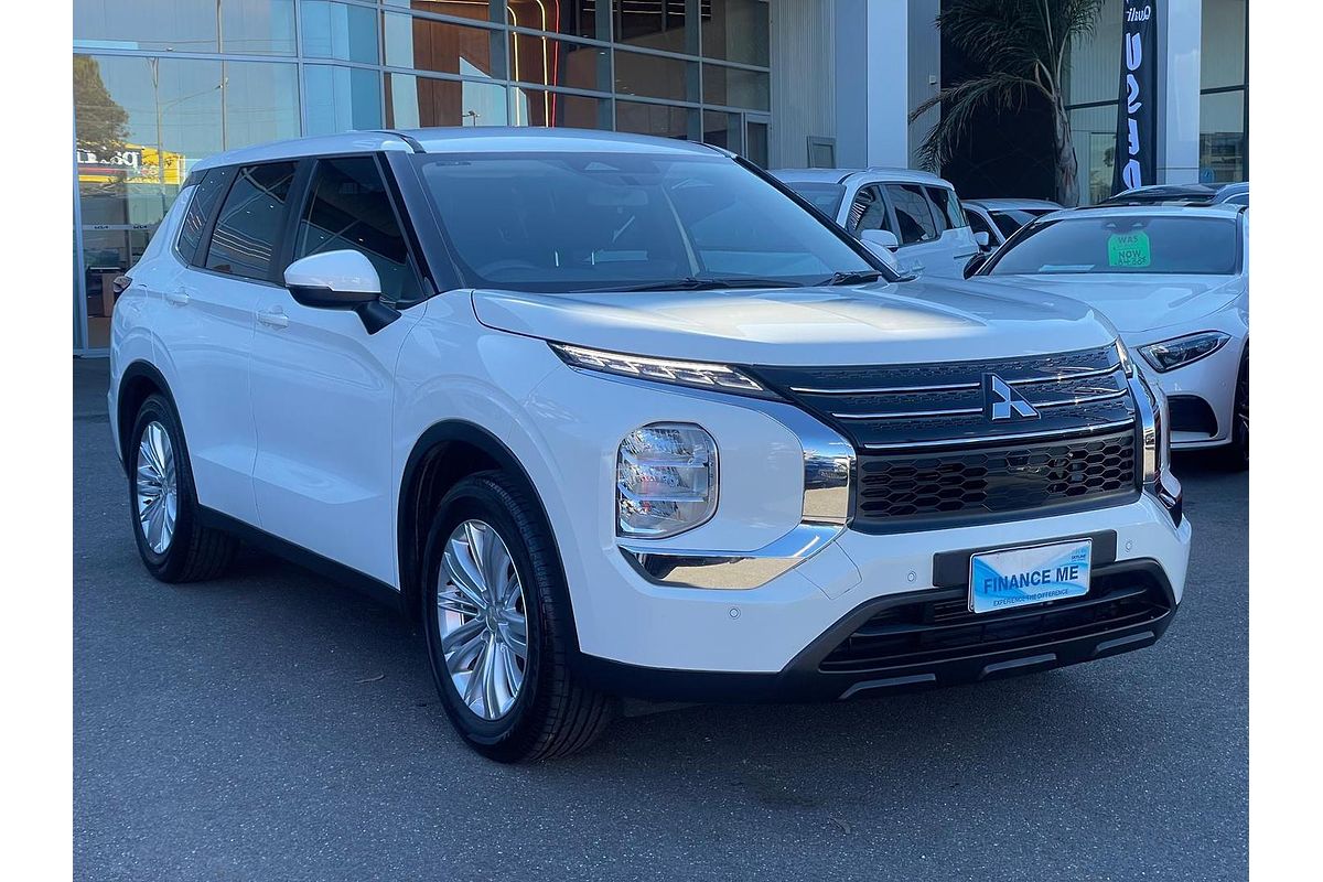 2022 Mitsubishi Outlander ES ZM