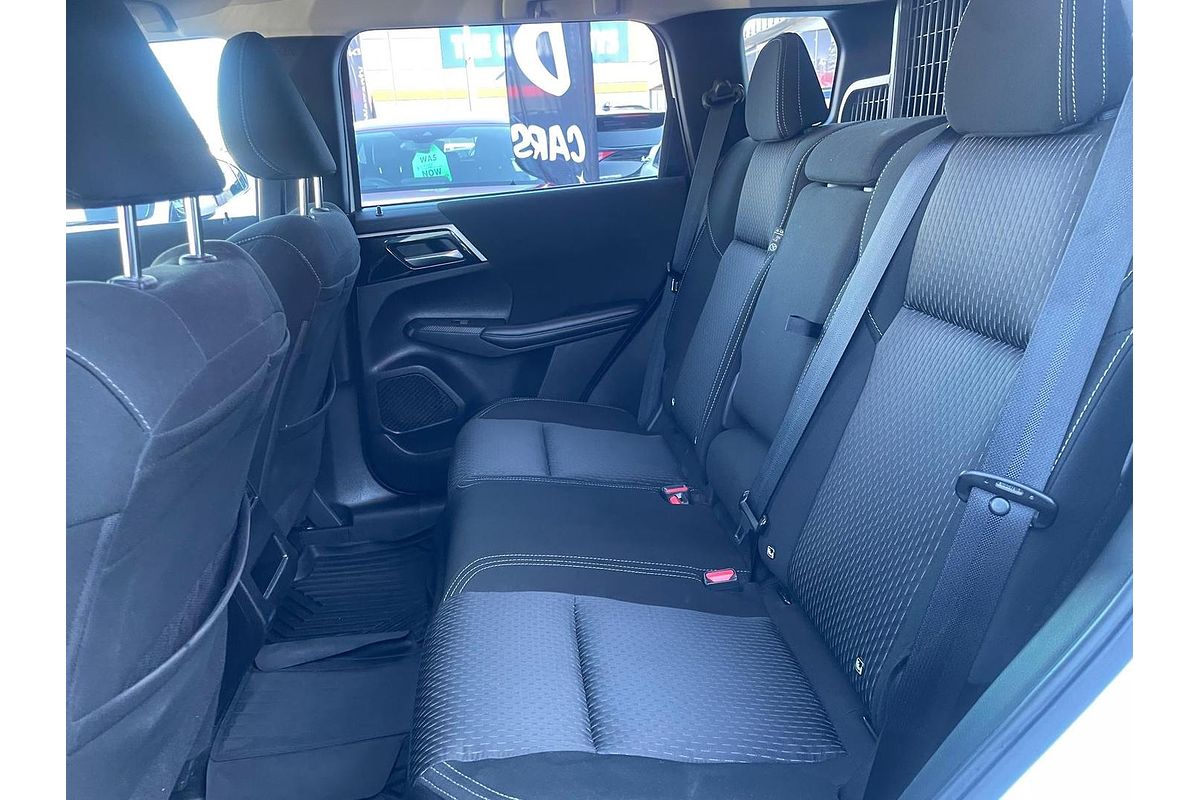 2022 Mitsubishi Outlander ES ZM