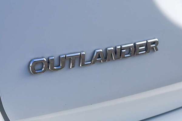 2017 Mitsubishi OUTLANDER ES ZL