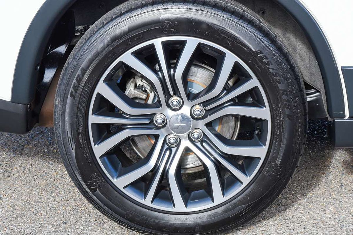 2017 Mitsubishi OUTLANDER ES ZL