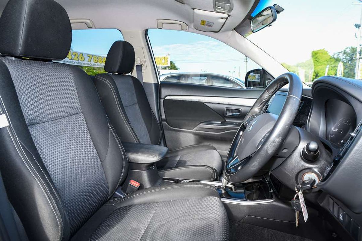 2017 Mitsubishi OUTLANDER ES ZL