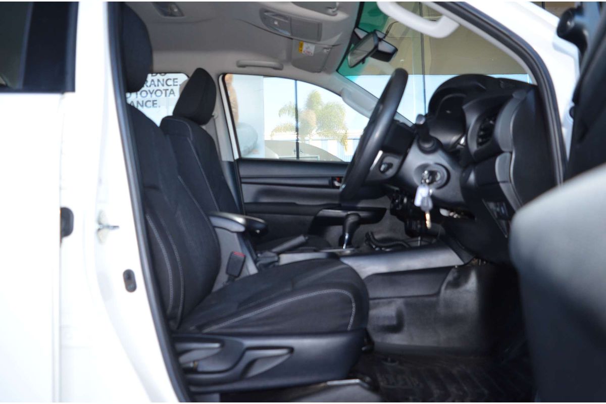 2020 Toyota Hilux SR GUN126R 4X4
