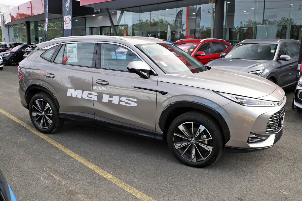 2024 MG HS Excite AS33