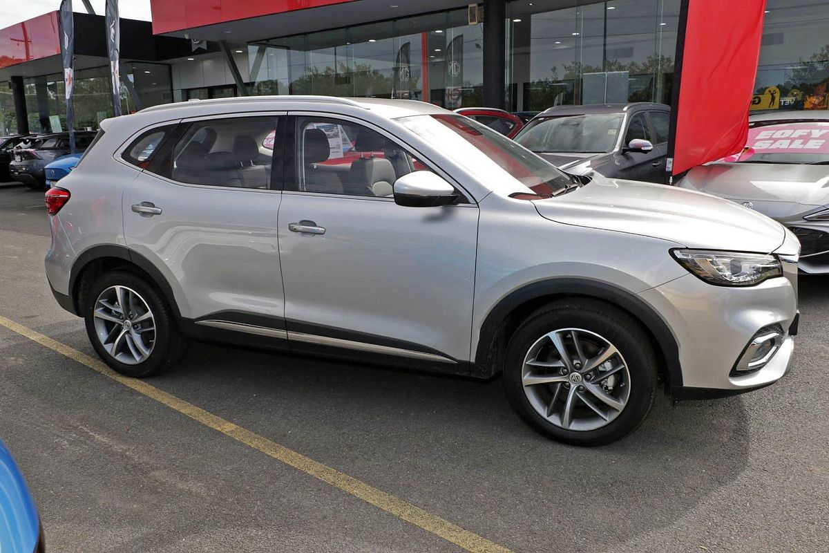 2024 MG HS Excite SAS23