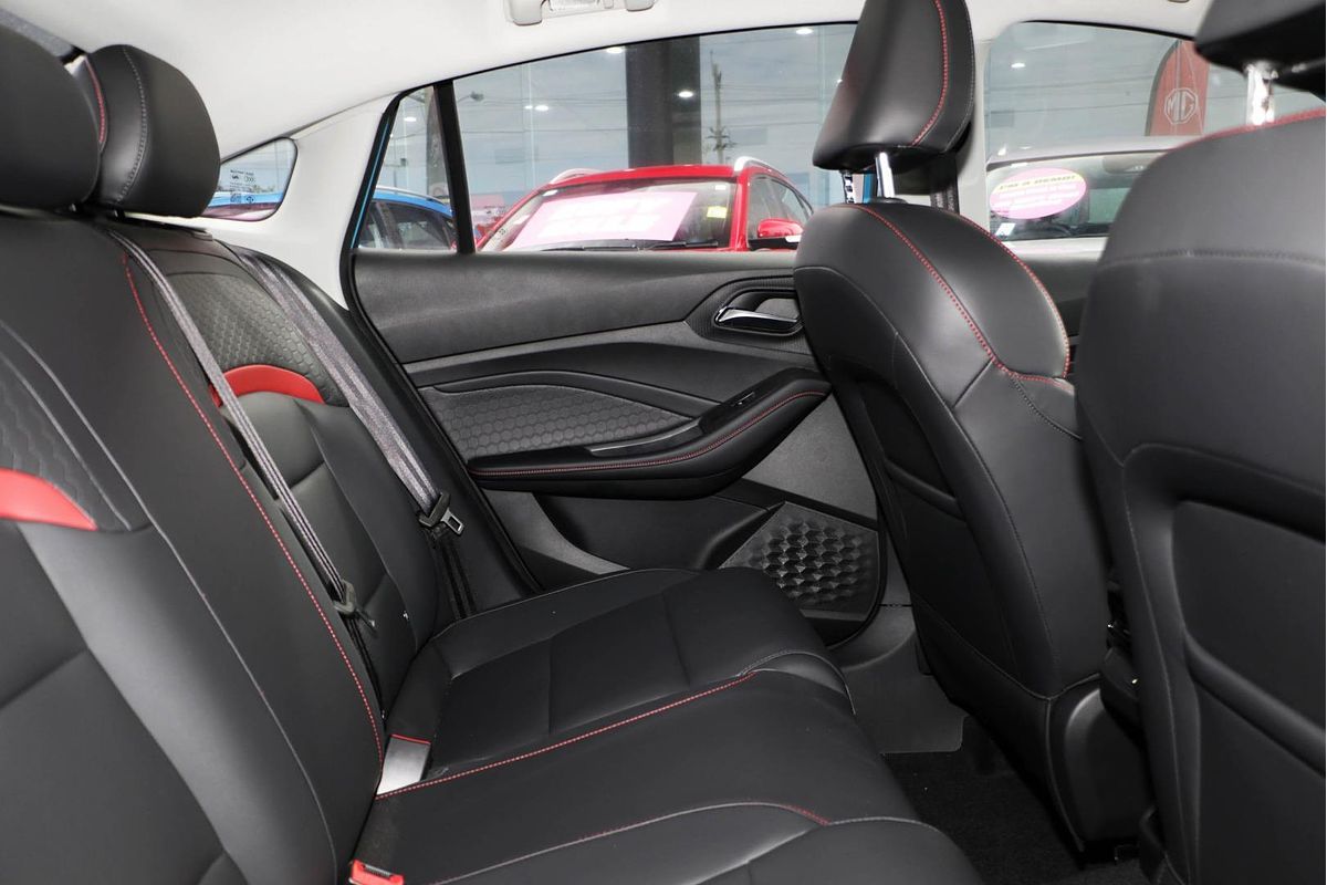 2024 MG MG5 Essence