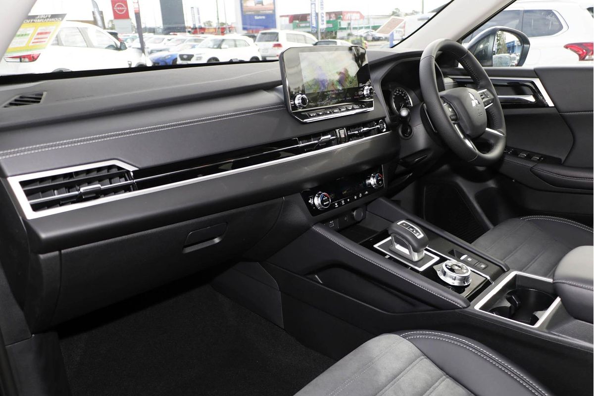 2024 Mitsubishi Outlander Aspire ZM