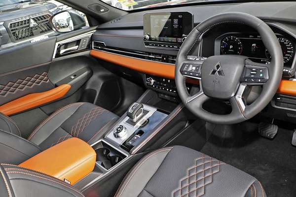 2024 Mitsubishi Outlander Exceed Tourer ZM