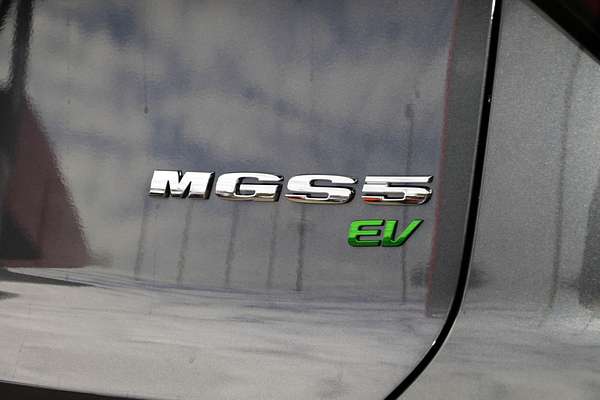 2025 MG MGS5 EV Essence 62 ZS3EM