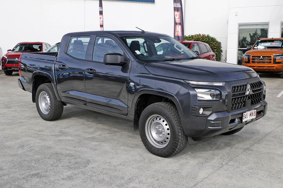 2024 Mitsubishi Triton GLX MV 4X4