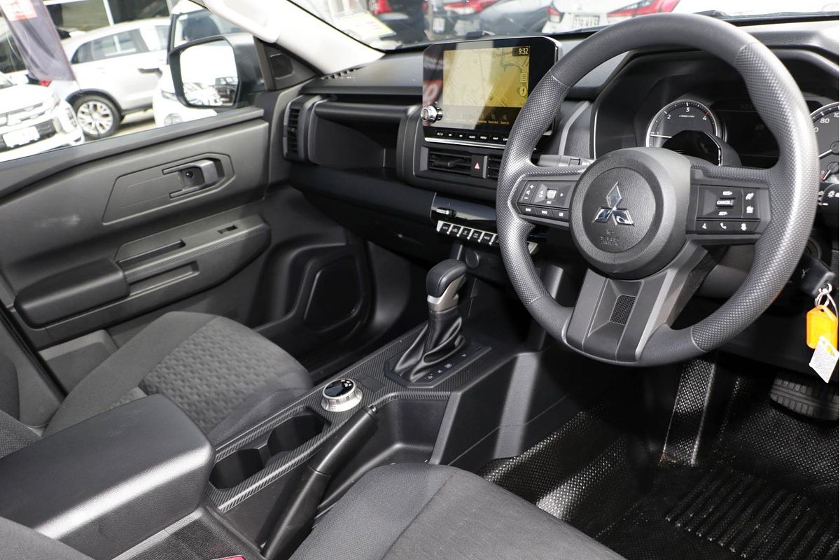 2024 Mitsubishi Triton GLX MV 4X4