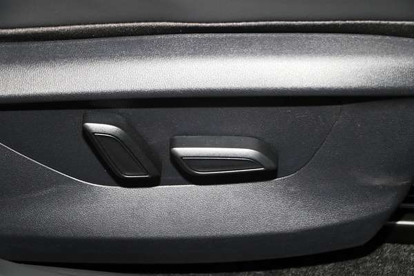 2025 MG MGS5 EV Essence 62 ZS3EM