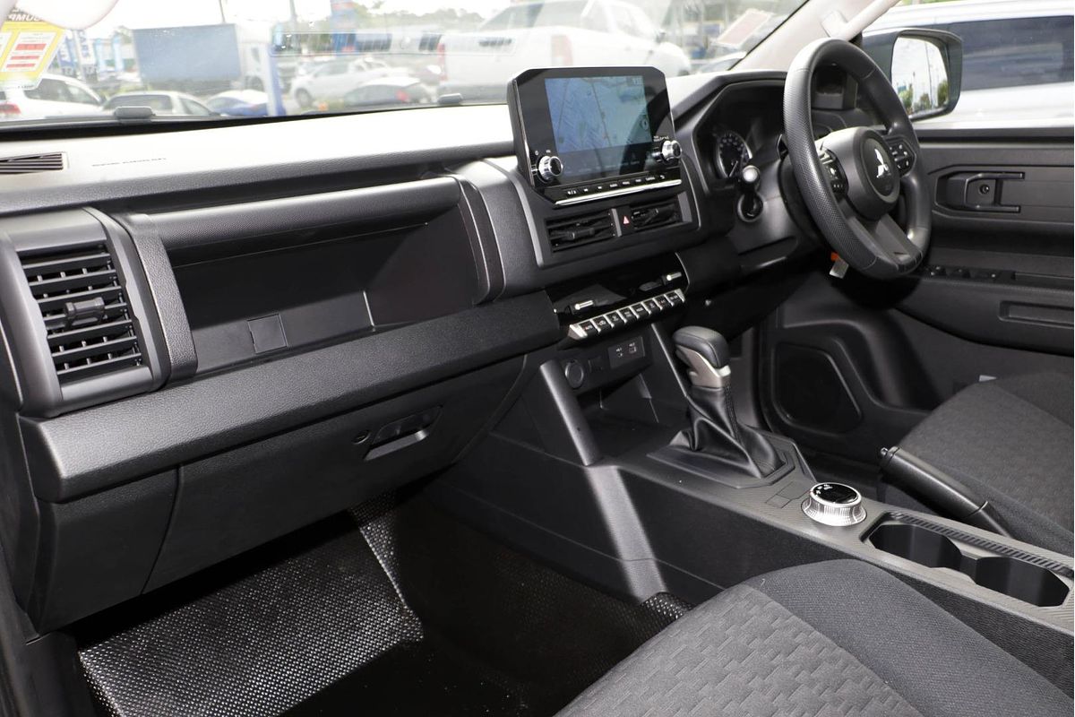 2024 Mitsubishi Triton GLX MV 4X4