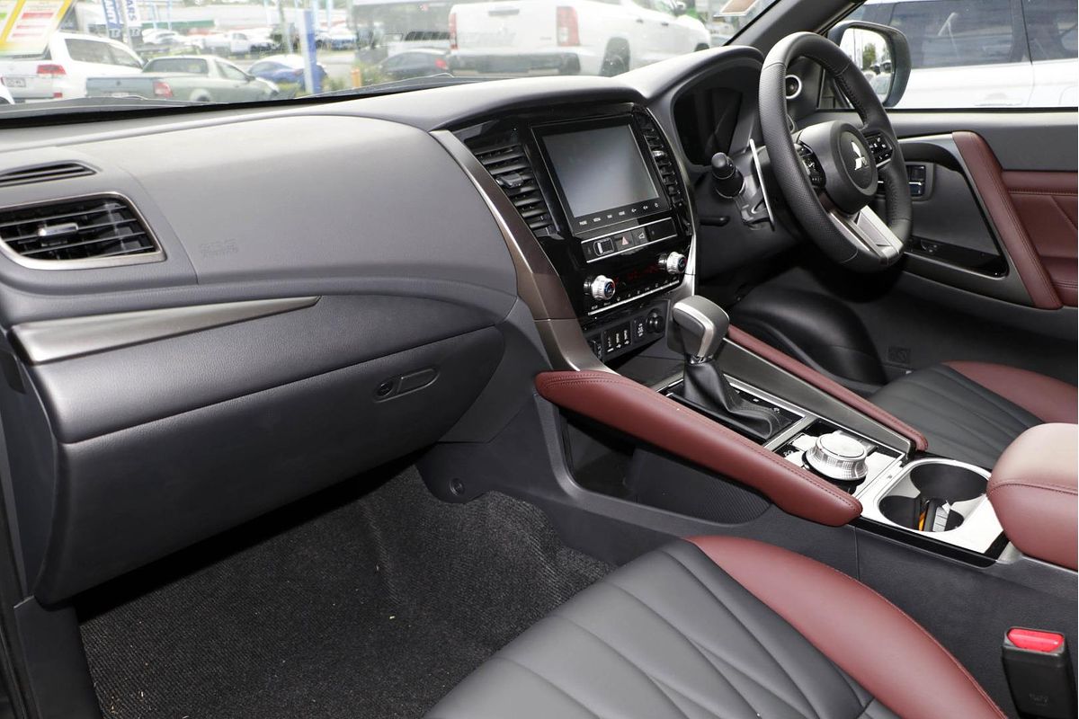 2024 Mitsubishi Pajero Sport GSR QF