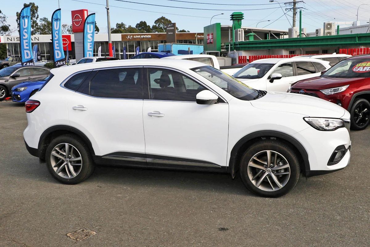 2021 MG HS Core SAS23