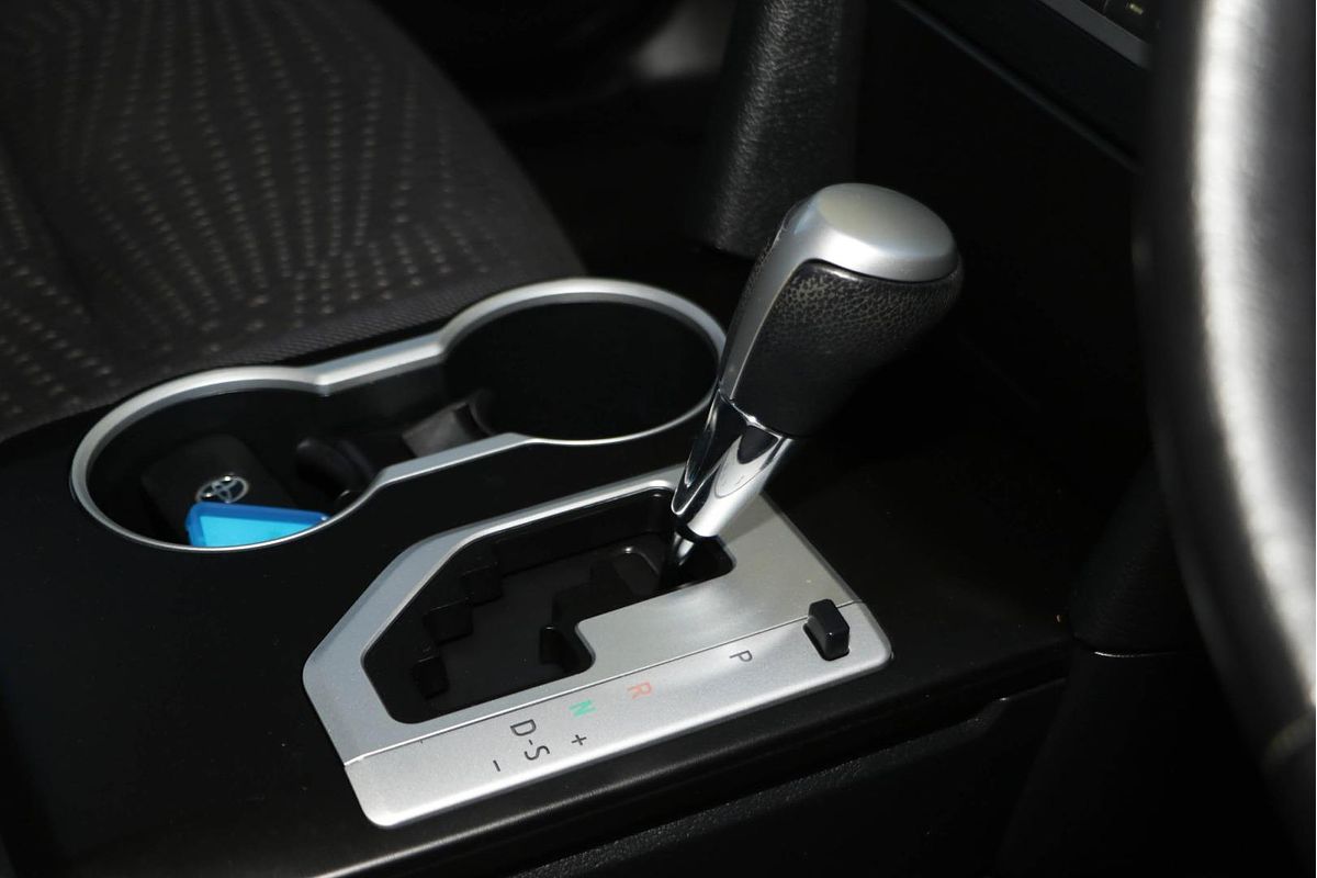 2016 Toyota Camry Atara SL ASV50R