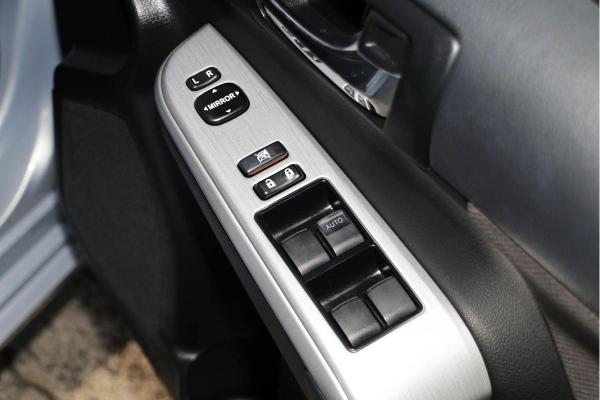 2016 Toyota Camry Atara SL ASV50R