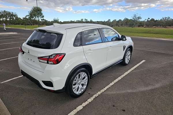 2024 Mitsubishi ASX ES XD