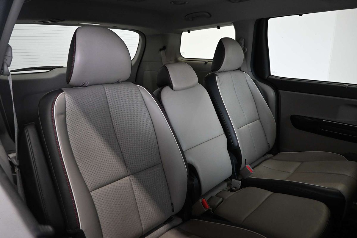 2020 Kia Carnival Platinum YP