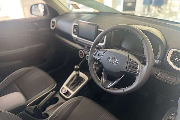 2024 Hyundai Venue Active QX.V5
