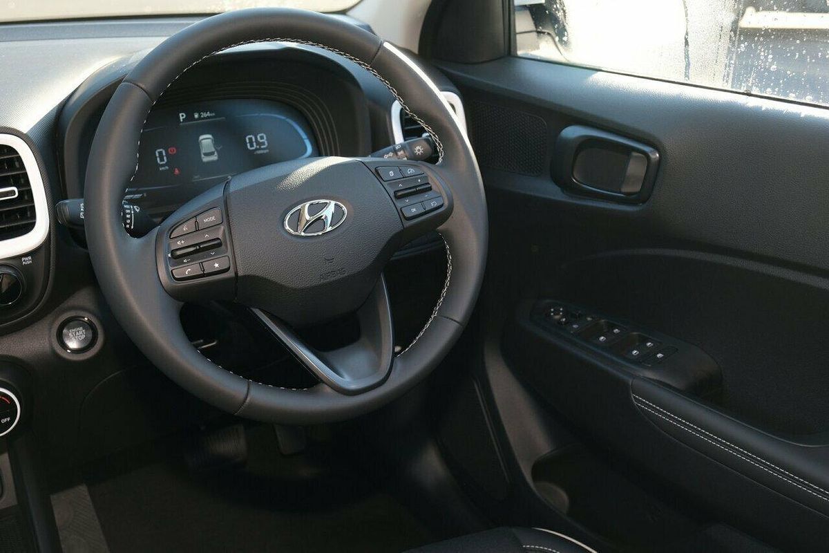 2025 Hyundai Venue Elite QX.V5