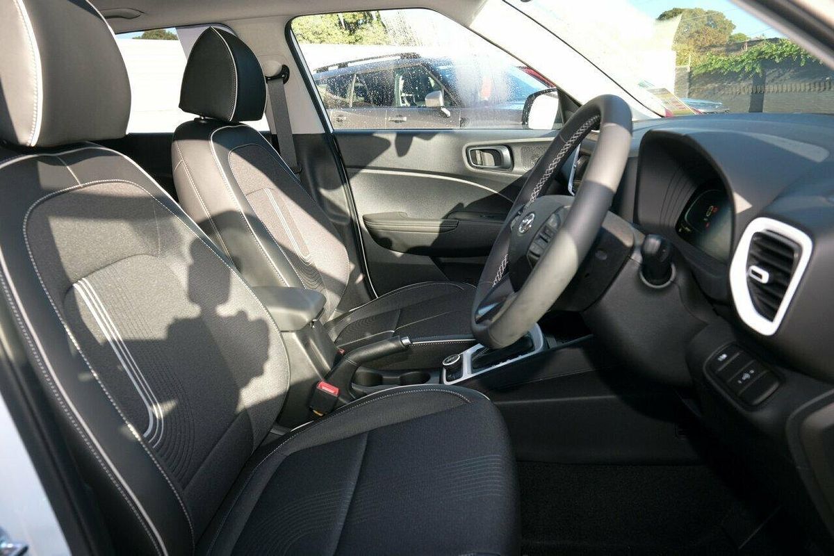 2025 Hyundai Venue Elite QX.V5