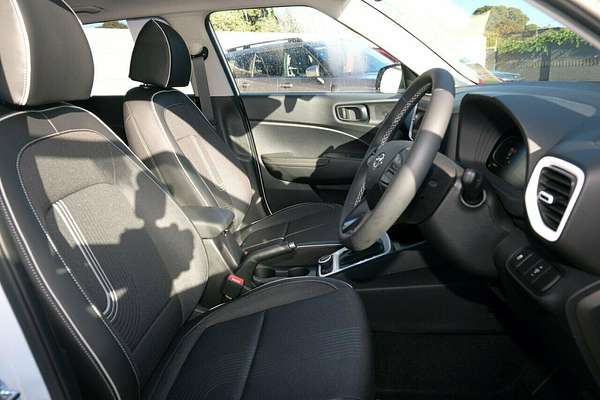 2025 Hyundai Venue Elite QX.V5