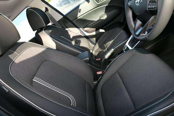 2024 Hyundai Venue Elite QX.V5