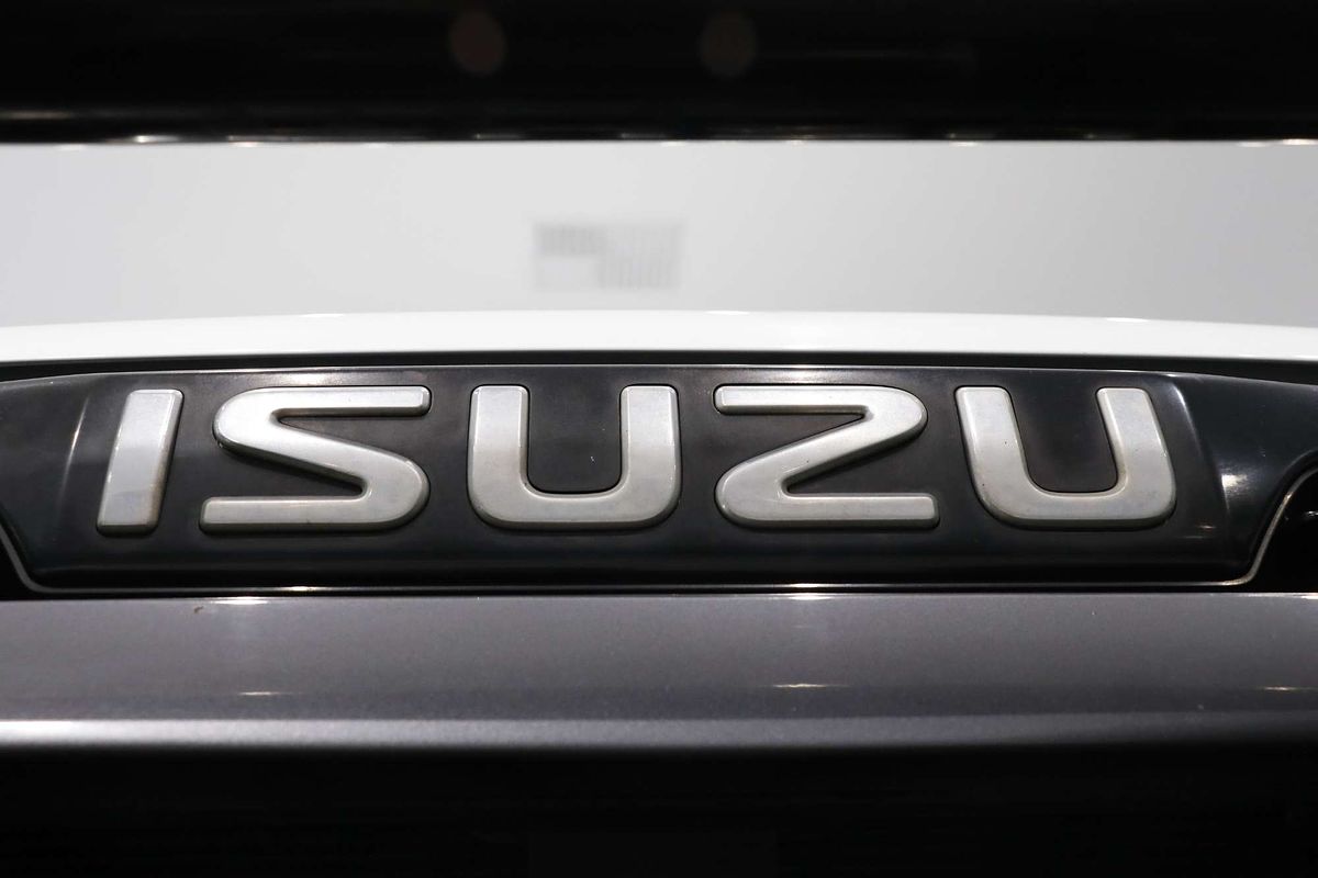 2020 Isuzu MU-X LS-M