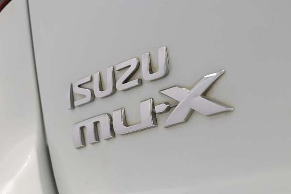 2020 Isuzu MU-X LS-M